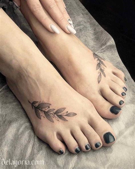 tatuajes en pies de mujer|Tatuajes en el pie para mujeres: diseños y estilos